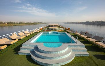 Tour di gruppo in hotel 4* e crociera 5* Jaz: Dalle Piramidi al Nilo fino al Mar Rosso
