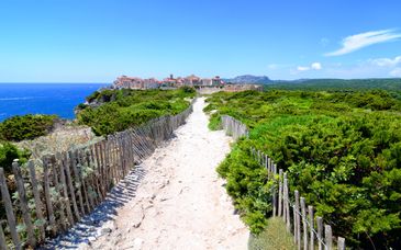 Domaine de Licetto con volo o Sardinia Ferries