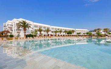 Grand Palladium Palace Ibiza Resort & Spa 5*