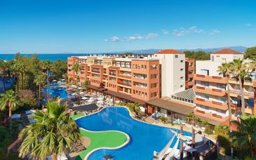 H10 Mediterranean Village 4* con possibili biglietti al PortAventura World 