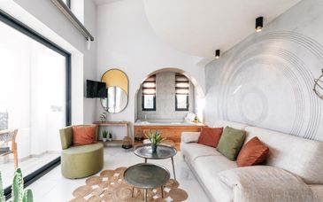 Cocooning Suites by Blue Carpet