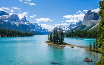 7 night tour: The iconic sites of Western Canada