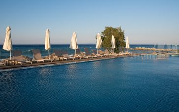 Golden Coast Suites 4*