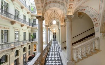 Hotel Oktogon Haggenmacher 4*