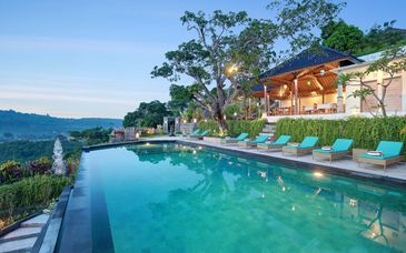 Trio: Dinara Ubud 4*, The Acala Shri Sedana 4* & Sini Vie Resort Seminyak by iNi Vie Hospitality 5*