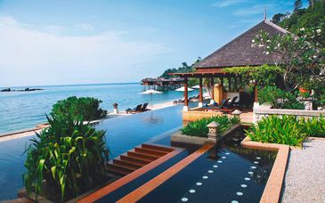 Trio: The Majestic Malacca 5*, Hotel Stripes Kuala Lumpur, Autograph Collection 5* & Pangkor Laut Resort 5*