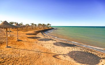 Discover Hurghada: Pickalbatros Aqua Vista Resort 4*