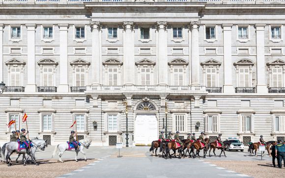 Ab 4 Nächten: Besuch des Königspalastes von Madrid mit Ticket ohne Anstehen