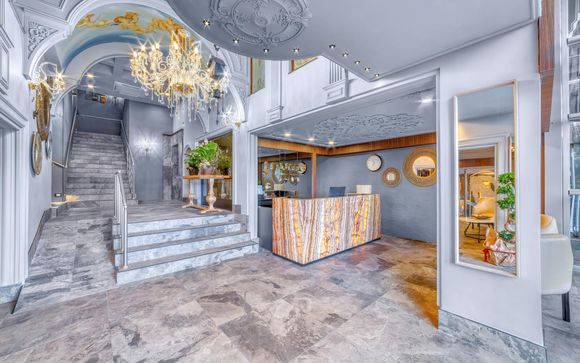 Numa Port Hotel
