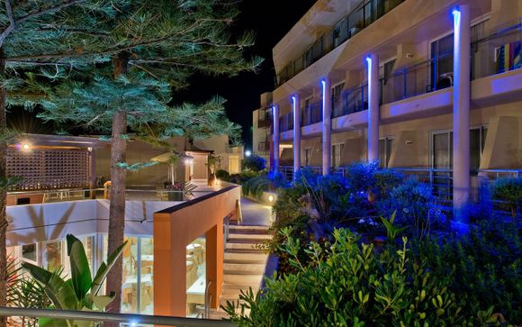 Minos Hotel