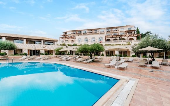 Out Of The Blue Resort 5*