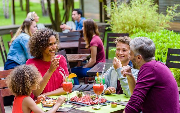 Poussez les portes de l'hôtel Les Trois Hiboux