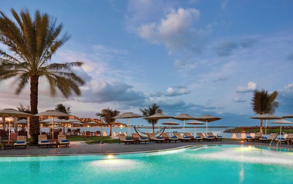 Hotel The Village at The Cove Rotana Resort