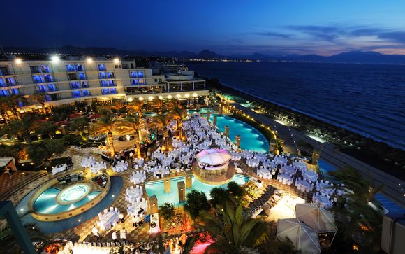 Poussez les portes du Club HTL Casino Loutraki 5*