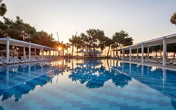 Rixos Sungate 5*