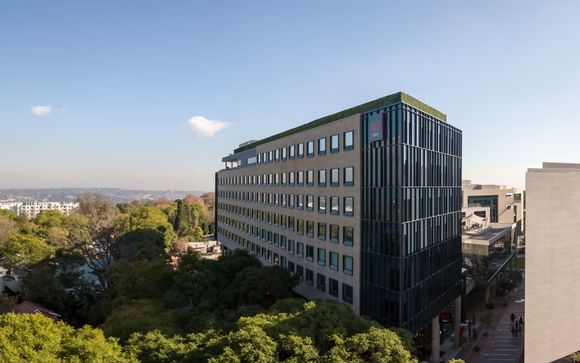 Radisson RED Hotel Johannesburg Rosebank 4*