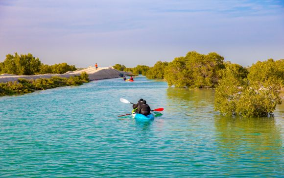 Kajakfahrt durch die Mangrovenwälder von Abu Dhabi 