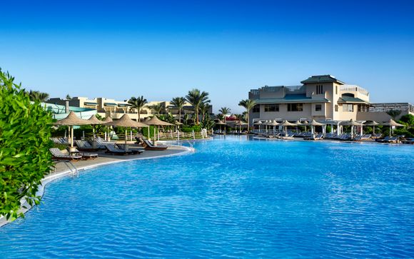 Coral Sea Holiday Resort 5*