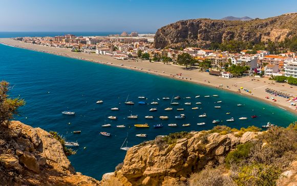 Calahonda, en Málaga, te espera
