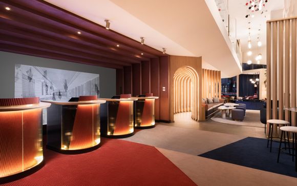 Montcalm East Autograph Collection 5*