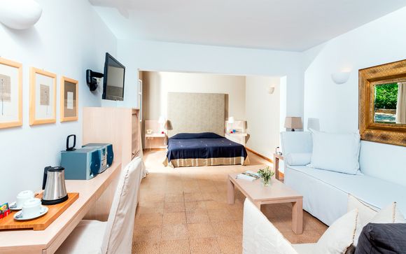 Minos Beach Art 5*