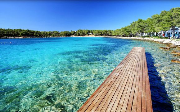 Crvena Luka Hotel & Resort 4*
