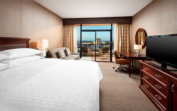 Sheraton Park Hotel at the Anaheim Resort 4*
