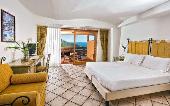 Hotel Torre di Cala Piccola 4*