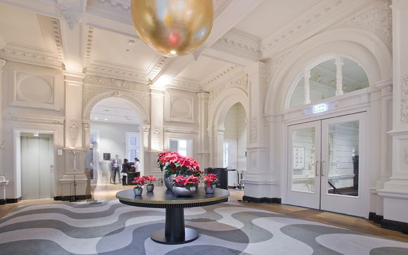 Pestana Amsterdam Riverside 5*