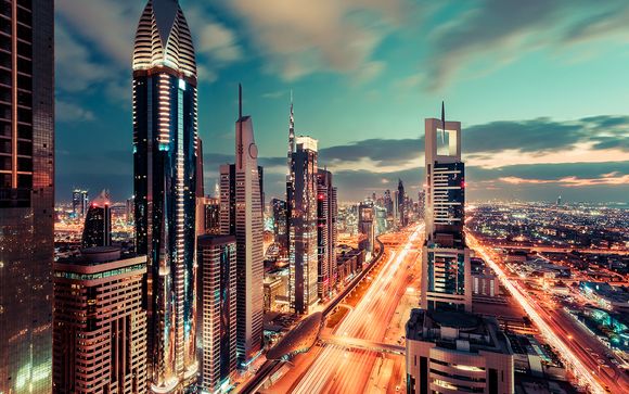 Coral Dubai Deira 5* y Radisson Blu Yas Island 4*