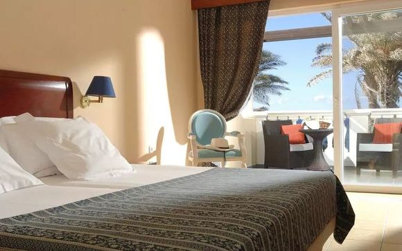 Radisson Blu Beach Resort 5*