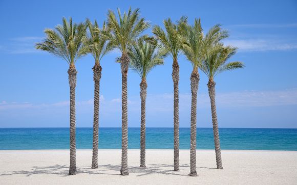 Playacapricho Hotel 4*