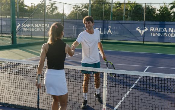 Votre expérience incluse : 3h de cours de padel (1h par cours) au centre de Tennis Rafa Nadal