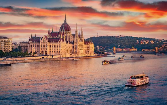 Croisière au coucher du soleil sur le Danube avec boisson incluse