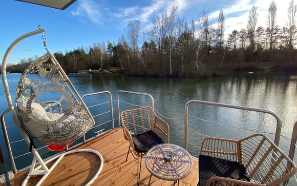 Poussez les portes de hôtel flottant