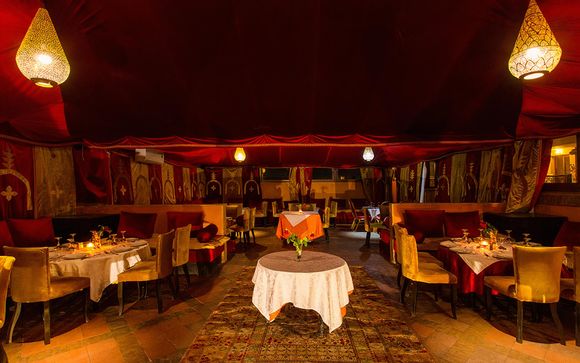 Jour 5 : Un dîner (hors boissons) dans un restaurant typique marocain (transferts aller-retour en  voiture inclus) pour les séjours de 5 et 7 nuits