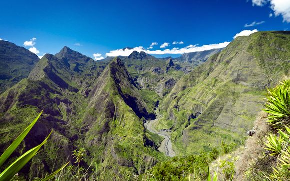 Autotour entre plages et montagnes et extension possible à l'île Maurice