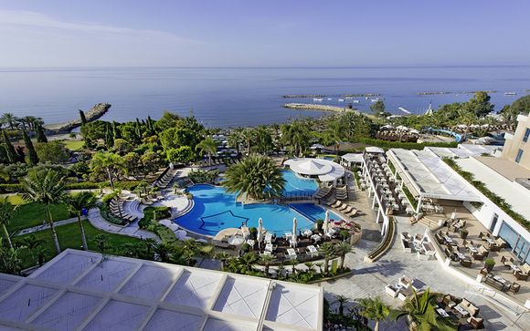 Poussez les portes du Mediterranean Beach Hotel 4*