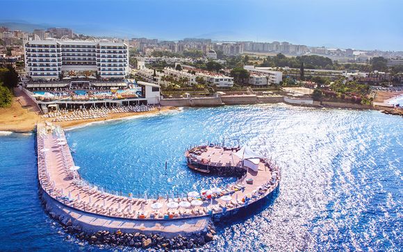 Azura Deluxe Resort & Spa 5*