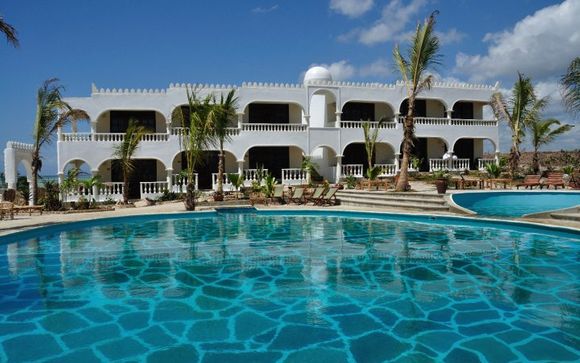 Jacaranda Beach Resort 4*
