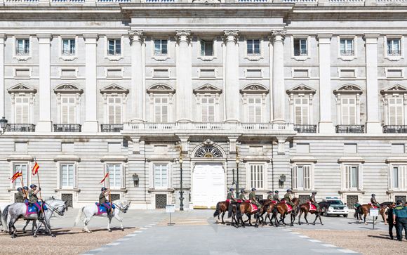 Visita al Palazzo Reale di Madrid con biglietto salta fila per soggiorni a partire da 4 notti