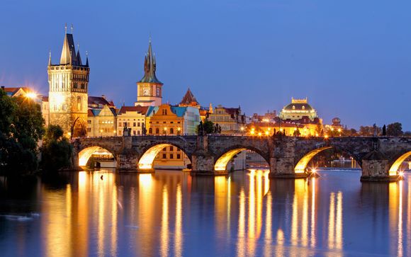 Cena in crociera nel cuore di Praga (3 ore) – soggiorni a partire da 3 notti