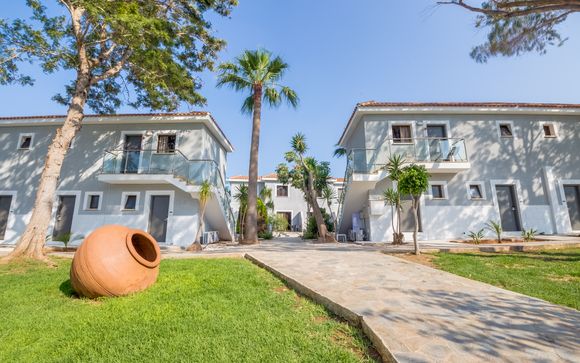 Narcissos Waterpark Resort 4*