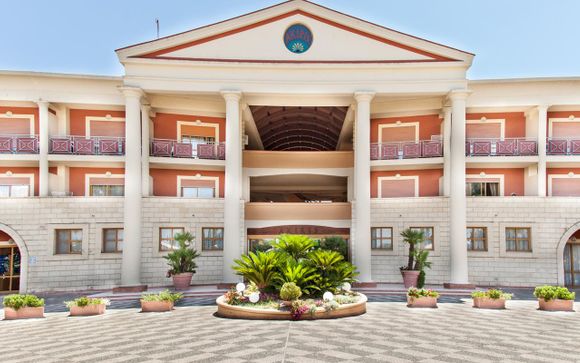 Akiris Holiday Village 4*