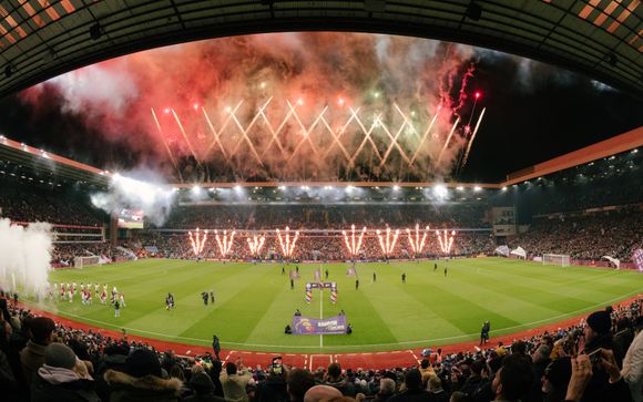 Una notte di Champions League: vivete la magia del grande calcio a Villa Park!
