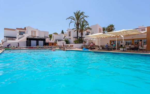 Apartamentos Roc Lago Park