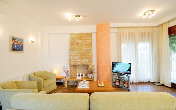 Polyastron Place Hotel 4*