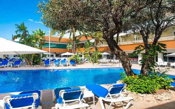 4* in centro e a 400 metri dalla spiaggia di Levante