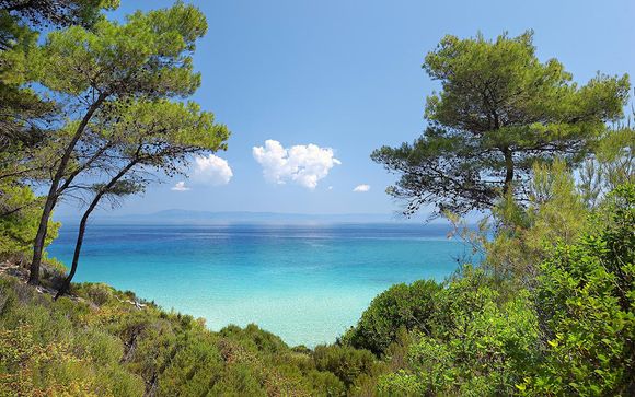 Relax in tranquillo resort 4* con vista sul golfo di Toroneos