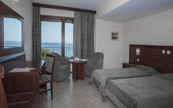 L'Eden Beach Resort Hotel 4*